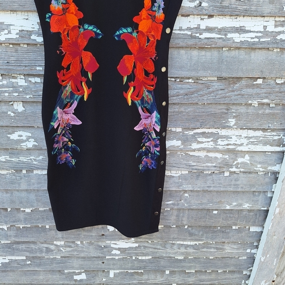 🌟 Bold Elements Cut To Curve Floral Black Dress Size XS Bodycon - Picture 2 of 6